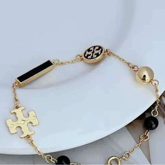 Luxury Gold and Black Bracelet - Picture 2 of 3